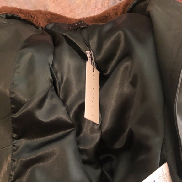 NWT leather jacket faux fur collar Made in Spain. - Picture 12 of 12